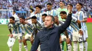 برشلونة يتحرك قبل فوات الأوان.. فليك يطلب حسم الصفقة فورًا خوفًا من تدخل عمالقة إنجلترا!