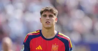 برشلونة يحسم أولى صفقاته بعد مونديال 2026.. شريك كوبارسي الجديد يقترب من كامب نو مقابل 15 مليون يورو