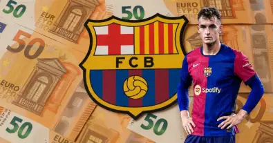 لاعب خط وسط برشلونة الشاب مارك كاسادو.