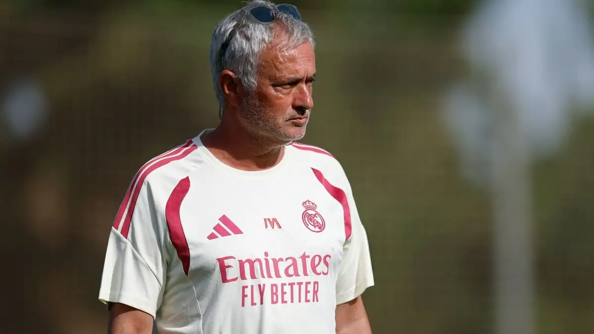 مورينيو يحسم قراره.. نجم ريال مدريد الشاب يحصل على فرصة ذهبية قد تغيّر مستقبله بالكامل