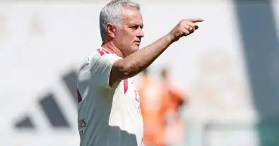 مورينيو يوافق على رحيل أحد أبرز نجوم ريال مدريد ويفتح الباب أمام جميع العروض