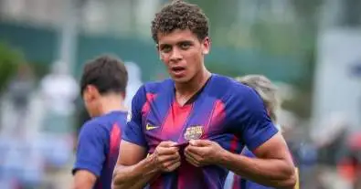 بعد تألقه مع منتخب مصر.. هانز فليك يفاجئ موهبة برشلونة حمزة عبد الكريم بقرار يحسم مستقبله