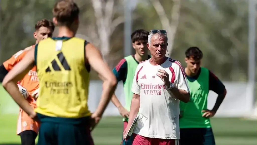 راؤول أسينسيو وجوزيه مورينيو في ريال مدريد