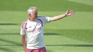 ريال مدريد يحسم مستقبل جوهرته.. قرار مفاجئ من مورينيو قبل انطلاق الموسم الجديد