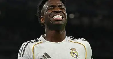 قرار نهائي من ريال مدريد بشأن فينيسيوس.. شرط واحد يفصل النجم البرازيلي عن تجديد عقده!