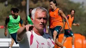 مفاجأة مدوية داخل ريال مدريد.. مورينيو يجهز “قائمة الرحيل” ويضع 6 نجوم على أبواب الخروج قبل انطلاق الموسم!