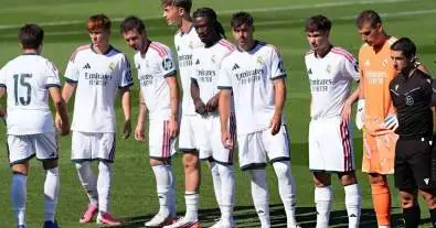 مفاجأة تهز ريال مدريد.. تقرير يكشف سر الخلاف داخل غرفة الملابس بسبب نجم شاب