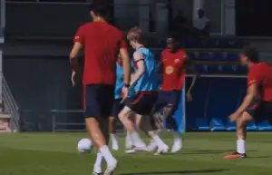 جوردن يشعل تدريبات برشلونة.. مهارة مثيرة تخطف الأنظار وتُشعل الأجواء