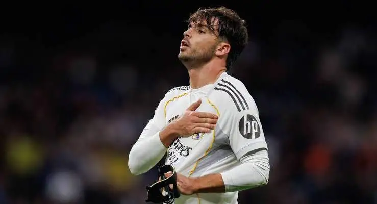 مدافع ريال مدريد على رادار ليفربول.. وهذا موقف النادي الإسباني