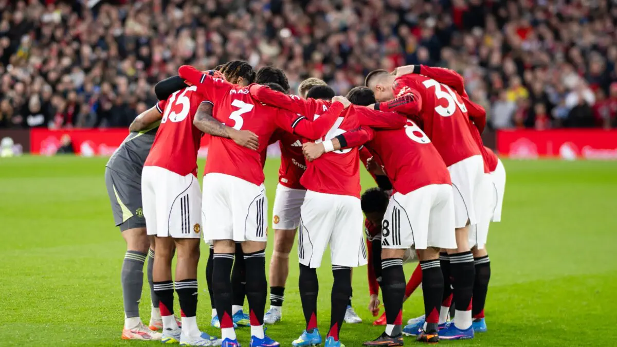 سبب جديد يزيد الضغوط على إدارة مانشستر يونايتد