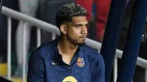 صدمة كبرى في برشلونة.. أراوخو على أعتاب ليفربول والقرار يقترب!