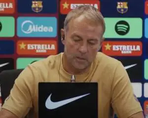 فليك يشعلها بتصريح غامض عن رودري: «لاعب رائع».. لكن ماذا يخبئ برشلونة؟