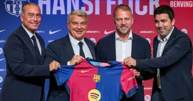 زلزال في ميركاتو برشلونة.. شرط أتلتيكو التعجيزي يهدد صفقة خوليان ألفاريز والبديل حتى يناير!