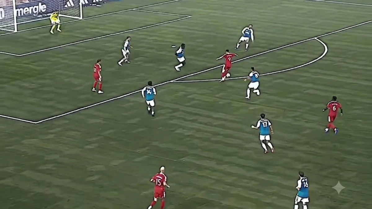 ليفاندوفسكي يسجل هدفين مع شيكاغو فاير في الدوري الامريكي