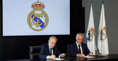 فلورنتينو بيريز يستعد لتغيير استراتيجية ريال مدريد في الميركاتو من أجل مورينيو