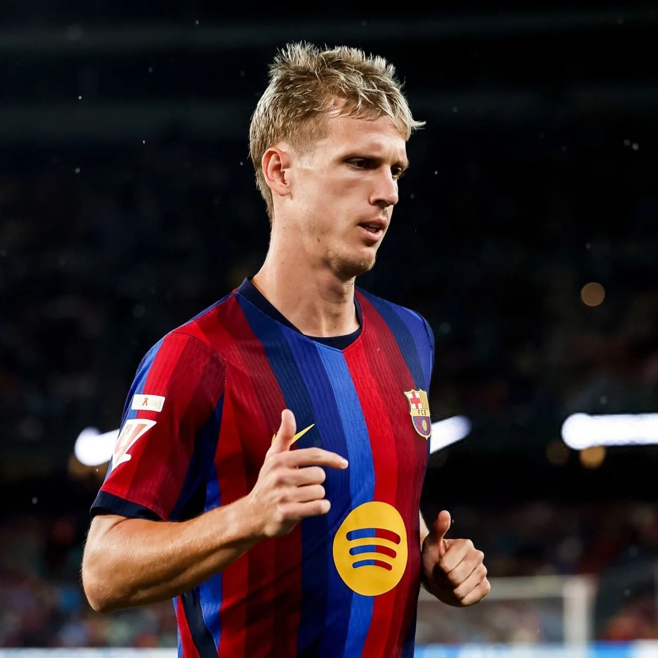 بايرن ميونخ يستهدف التعاقد مع صانع ألعاب برشلونة داني أولمو في الميركاتو الشتوي