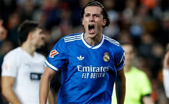 مورينيو يغير شكل ريال مدريد بعد التوقف الدولي.. 4 لاعبين يترقبون الفرصة