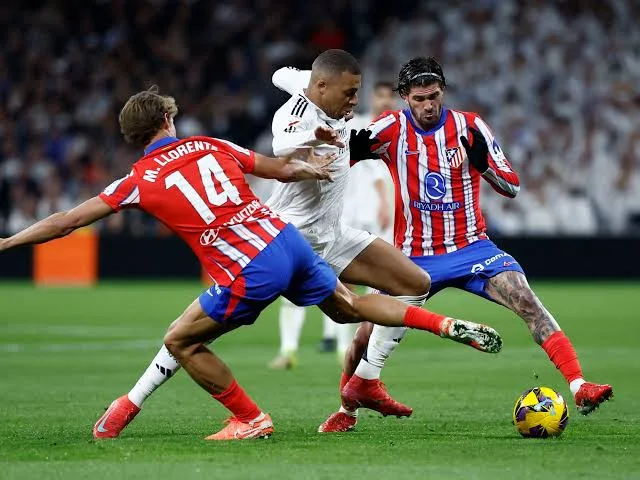 سيميوني يحذر ريال مدريد قبل ديربي مدريد.. ويكشف السلاح الأخطر في كتيبة مورينيو