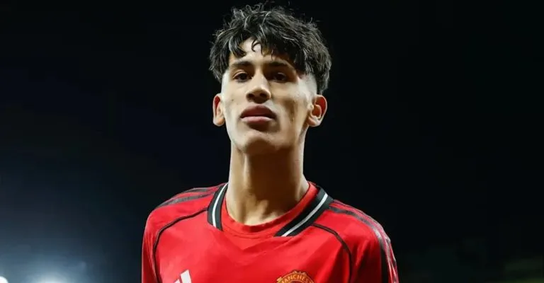 برشلونة وريال مدريد وتشيلسي في صراع ناري على موهبة مانشستر يونايتد بعد طلب الرحيل