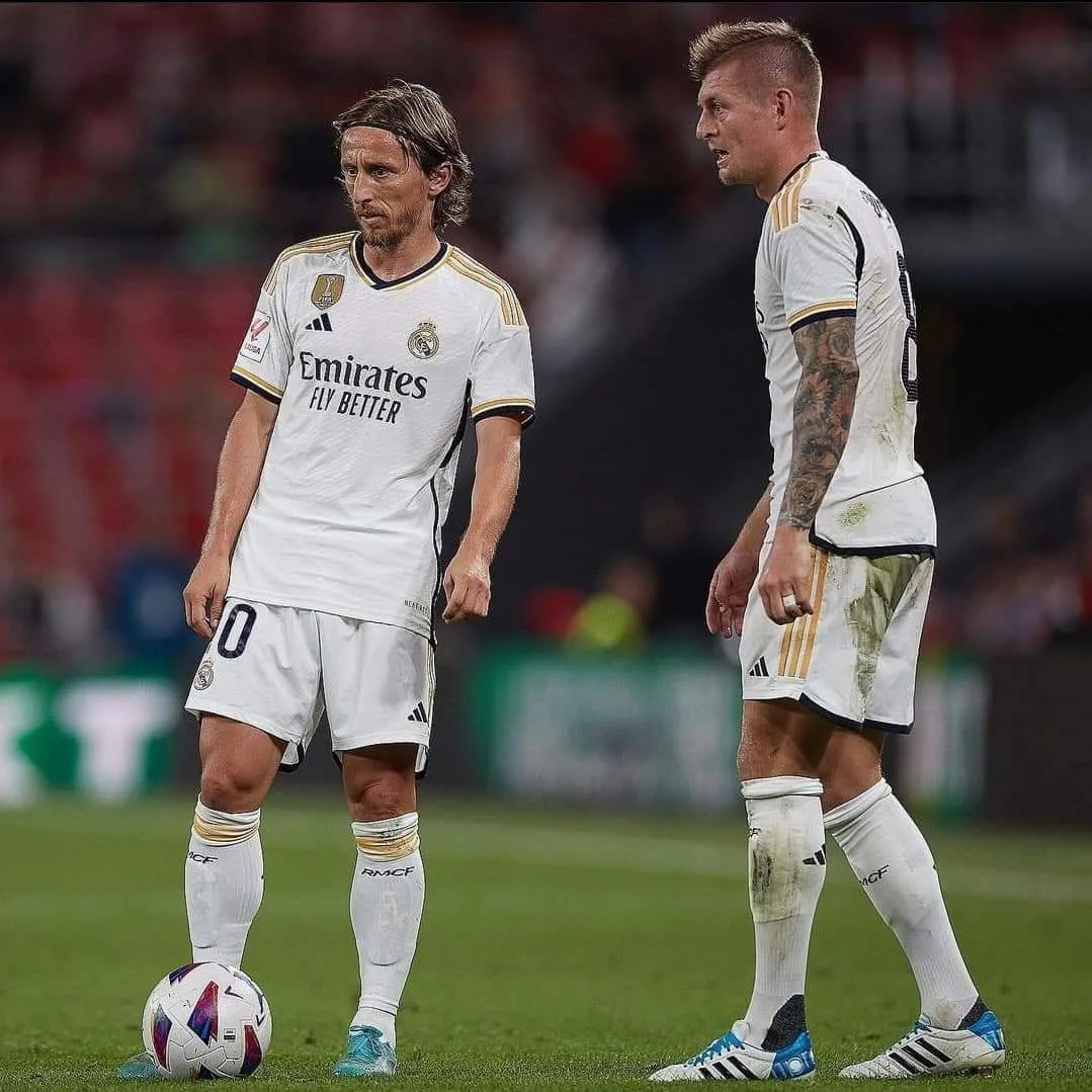 تشواميني يفتح باب الجدل في ريال مدريد.. ماذا قال عن خليفة كروس ومودريتش؟