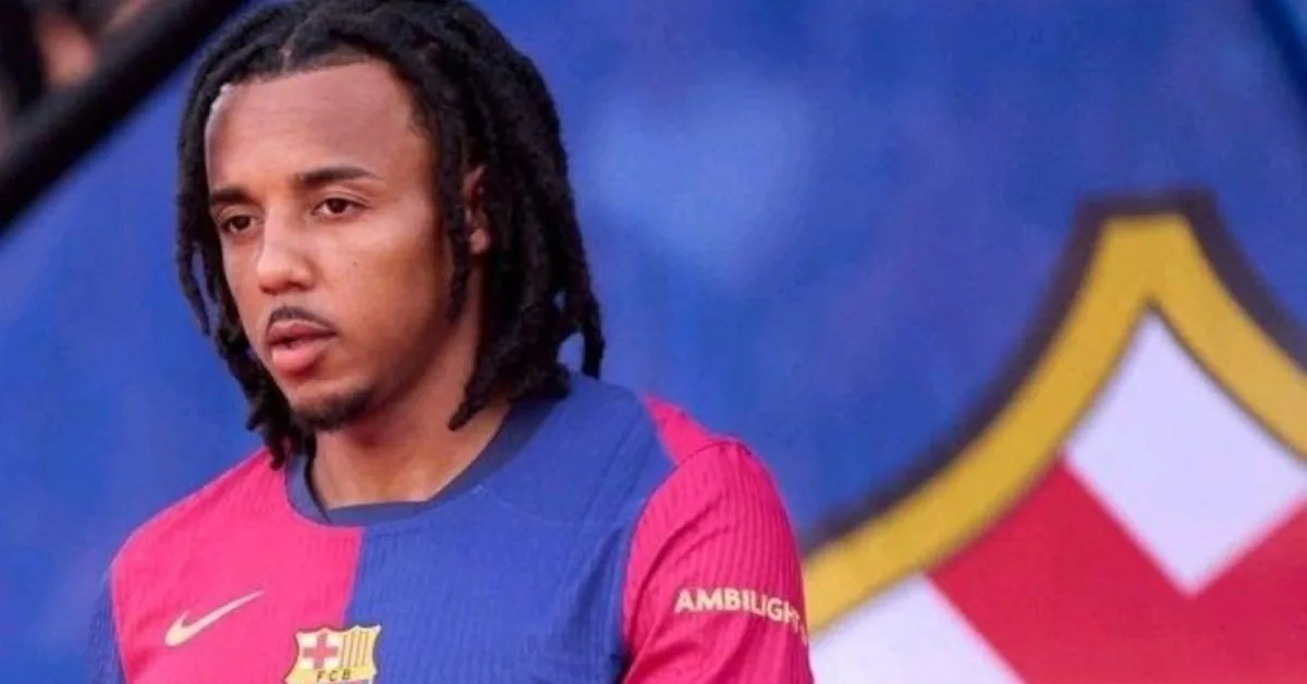موقف هانزي فليك يفتح طريق رحيل كوندي عن برشلونة إلى تشيلسي