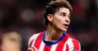 ألفاريز يطلب السماح من جماهير أتلتيكو مدريد.. وموقف برشلونة يتغير