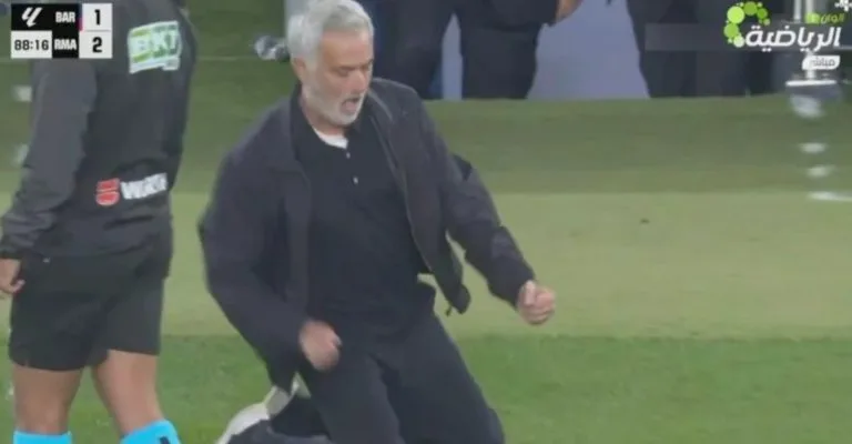 مستحيل في الدقيقة 87.. مبابي يقتل برشلونة بههدف تاريخي ومورينيو يقتحم الملعب باحتفال جنوني يصدم الكامب نو!