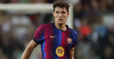غياب مؤكد لمدافع برشلونة عن الكلاسيكو مع مخاوف من الغياب عن مواجهات كبرى