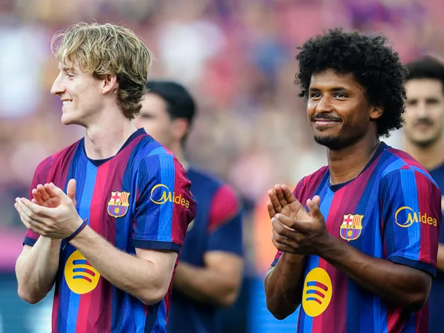 قبل الكلاسيكو ولقاء باريس.. ثنائي برشلونة الجديد يضع فليك أمام اختبار صعب