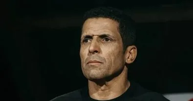غضب عموتة بعد كيتارا.. تحذير شديد لنجم الأهلي: مكانك في خطر