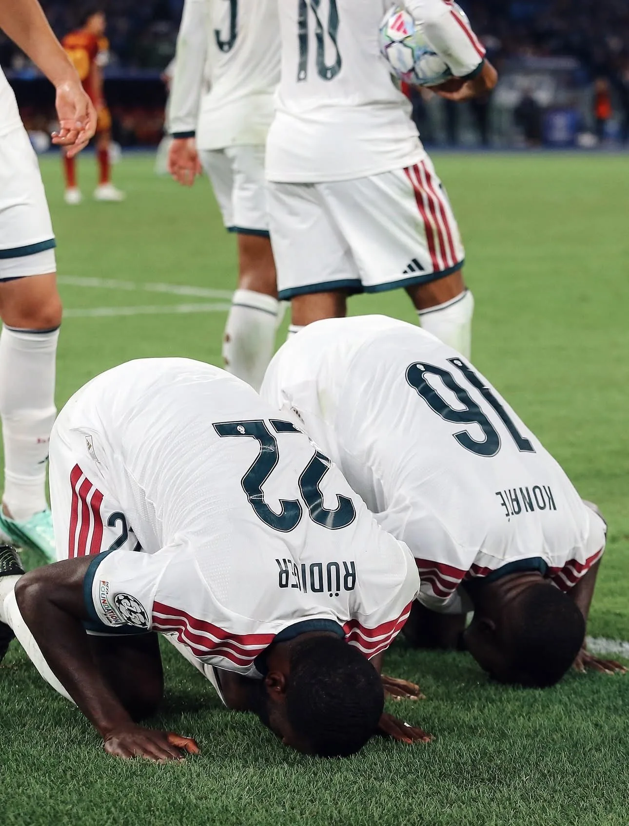 توتنهام ينافس أندية الدوري السعودي على ضم صخرة ريال مدريد أنطونيو روديجر