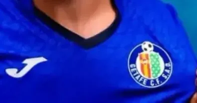 أسطورة ريال مدريد يوقع لنادٍ جديد ويقبل تخفيض راتبه 90%.. مفاجأة لم يتوقعها أحد