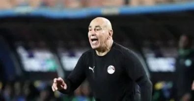 أزمة صامتة في منتخب مصر.. حسام حسن يحتوي غضب محمد عبد المنعم ويعده بالمشاركة أمام مالاوي